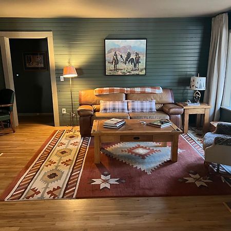 Cozy Cabin On The Creek Colorado City Esterno foto