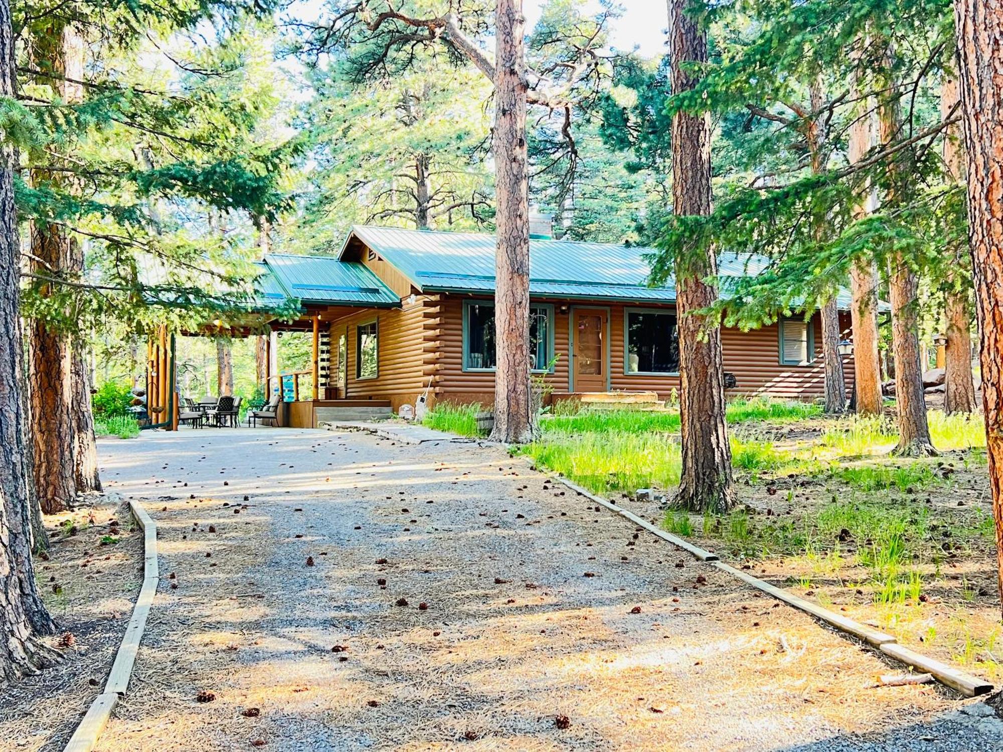 Cozy Cabin On The Creek Colorado City Esterno foto